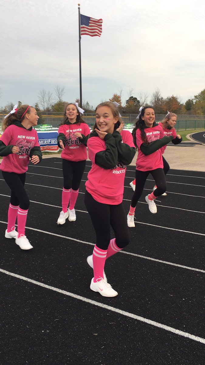 NewHavenCheer's tweet photo. All this CUTENESS ๐๐๐
Our Middle School Cheerleaders #pinkout #NHMS ๐ https://t.co/7aHv3SPjLc