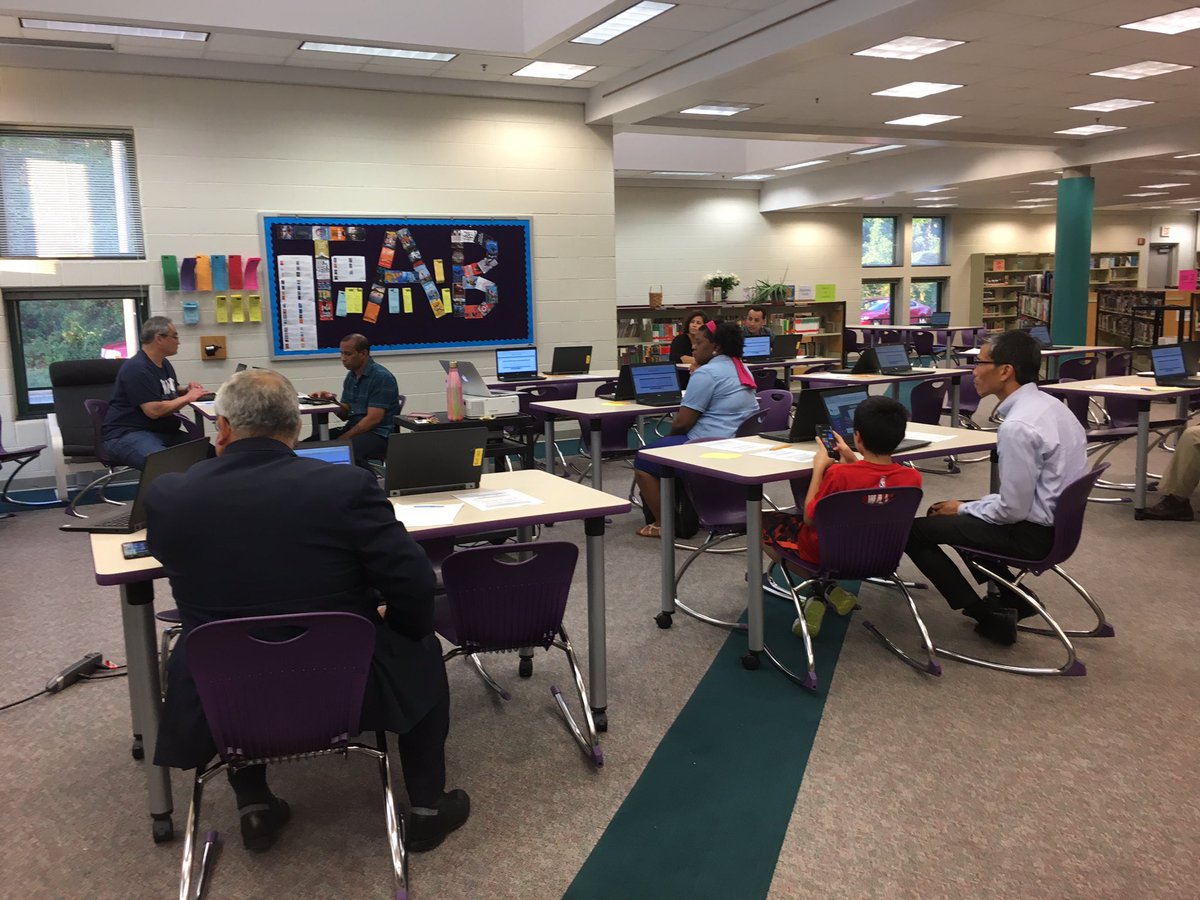 Personalized learning for parents in ParentVue workshop. Meeting individual parent needs. #GunstonPRIDE