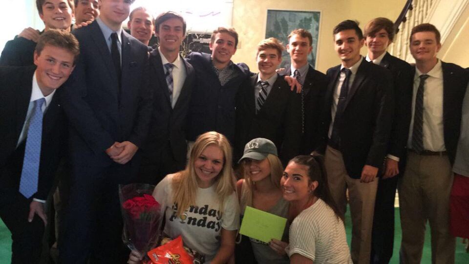 Homecoming was a blast with <a href="/ChiOmega_Ohio/">𝘾𝙃𝙄 𝙊𝙈𝙀𝙂𝘼 𝙊𝙃𝙄𝙊 𝙐</a> hope you like the gifts !