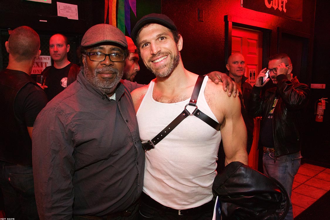 TheAdvocateMag's tweet photo. 102 photos of daddies and their boys https://t.co/Dgl9JtZxP7 🐶🐻 From @MattBaum, @cuff_seattle and @SEALeatherMen https://t.co/ynFe1aTwzY