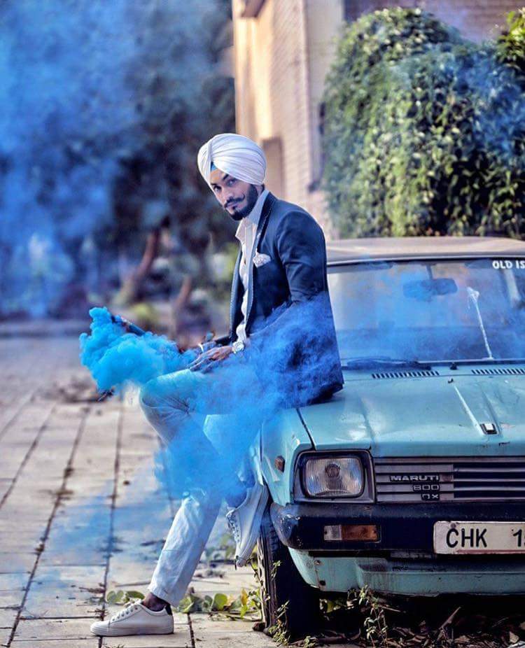 MR BUTTON tweet media