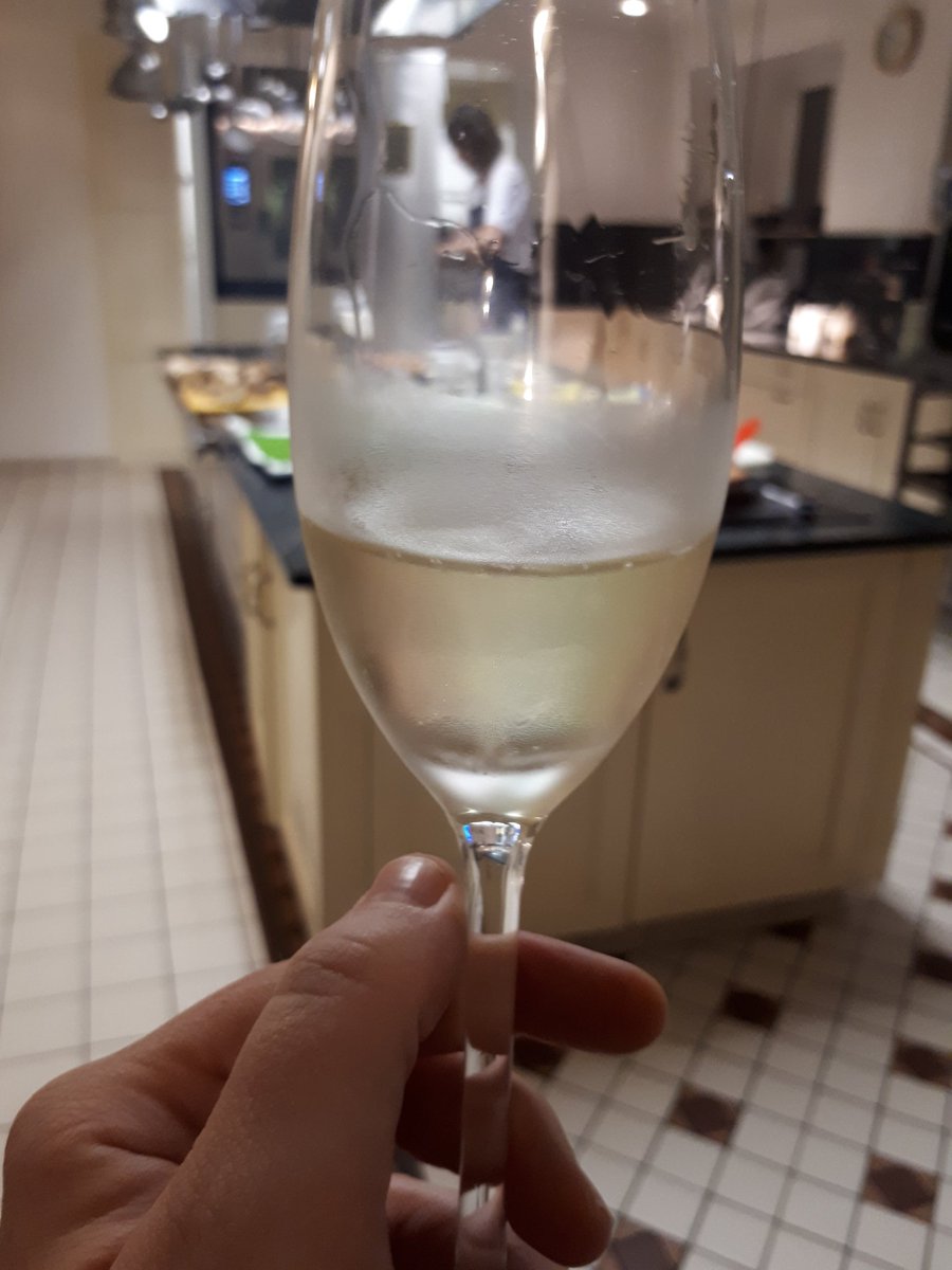 Well this certainly makes service more attractive! #BlancDeBlancs #Ruinart #BestGuestsEvaaaaaa