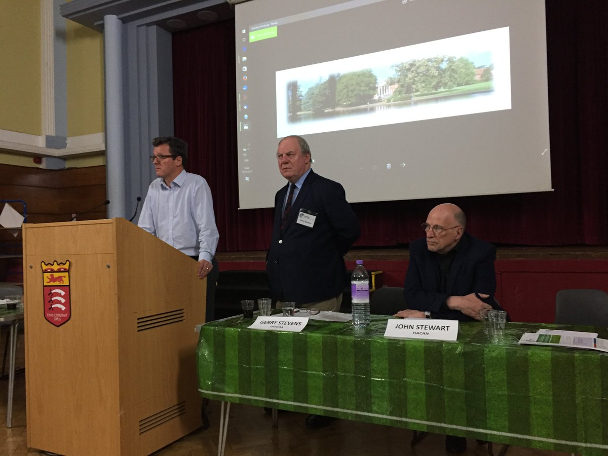 tonylouki's tweet photo. At a busy @OWGRA meeting on #Runway3 tonight at @IsleworthSyon with #HACAN #Heathrow and @RuthCadbury https://t.co/B0BeqVZHRt