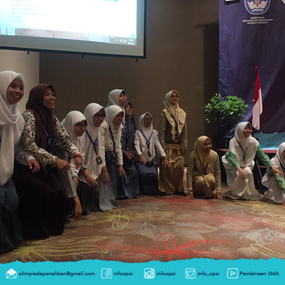 infoopsi's tweet photo. Finalis #OPSI2017 sangat menikmati sesi Pendidikan Karakter. #MenelitiItuSeru https://t.co/M6mgmi1Gav