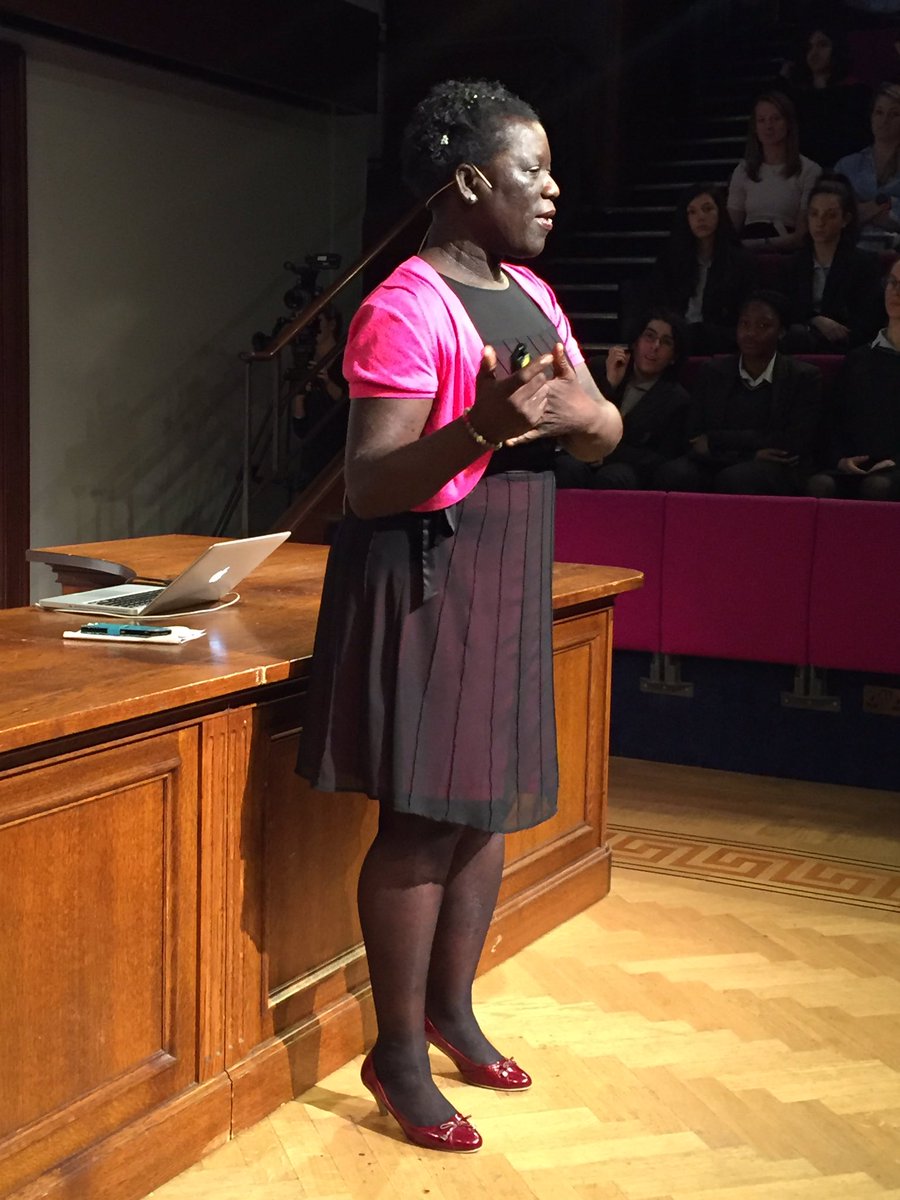 ScienceNelson's tweet image. This wonderful woman @NatHistGirl works at @NHM_London Darwin Centre curating crabs and Charles Darwin&apos;s barnacles #AdaLovelaceDay2017