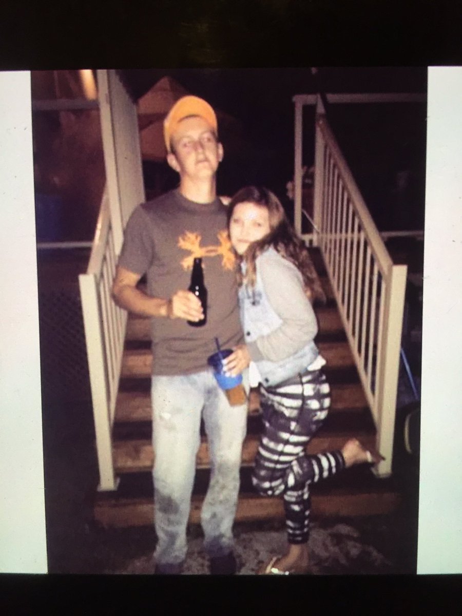 BaileyW_18's tweet photo. Oldie but a goodie. Happs mar. Have a good one 🍻🍾 https://t.co/i0V54MqEi8