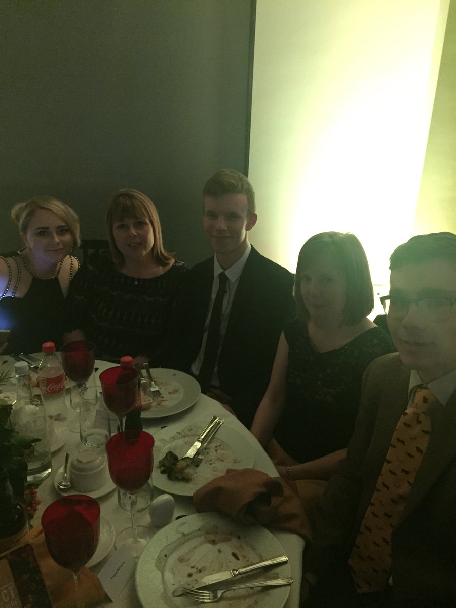 Lakingsoflouth's tweet photo. Team night out, everyone looks different without their hats!! #LDA17 https://t.co/nqxfXPkOOa