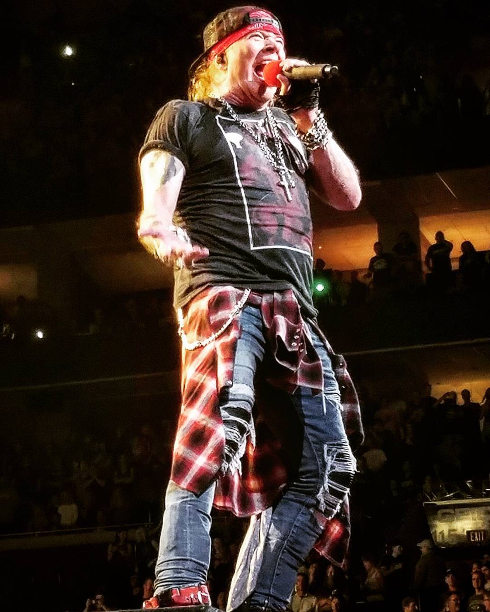 GNR_Fans's tweet photo. Guns N' Roses - Philadelphia, Pennsylvania // by tylertantrum #gunsnroses #WellsFargoCenter #GNRinPhilly #GNRPhilly https://t.co/yBLF0yOPUD https://t.co/G5SeRjKD8X