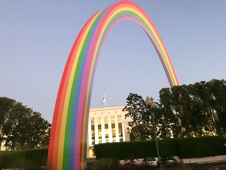 UCLA_CPCE's tweet photo. @SonyPictures' employees are all set to take our #BusinessofEntertainment course. Ready to find your pot of gold at the end of the #rainbow? https://t.co/Z2BmRPqdqF