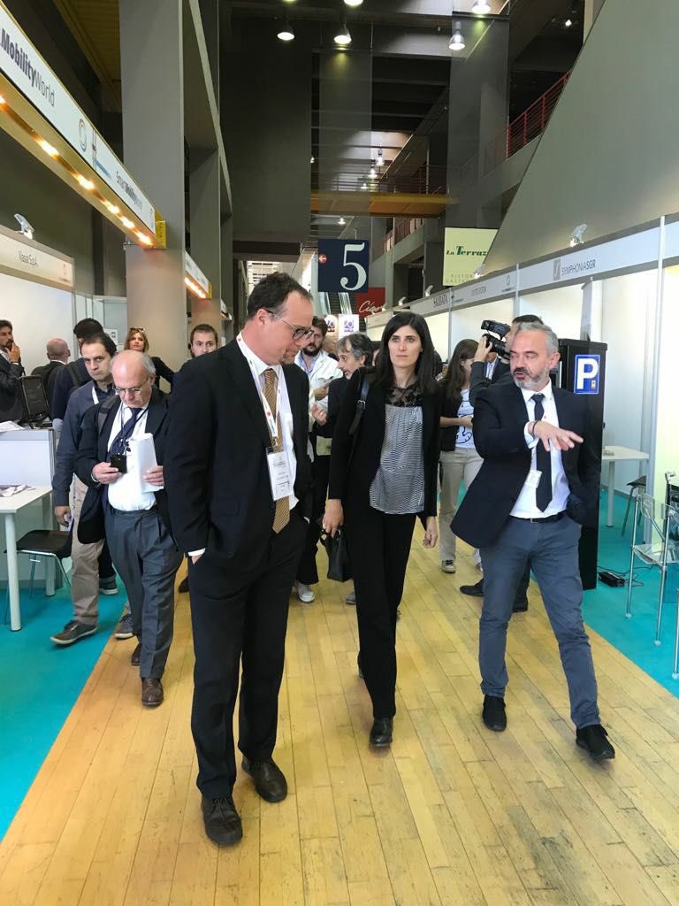 danielevilla69's tweet photo. Grazie Sindaca @c_appendino per il sostegno fornito e per aver creduto in #SmartMobilityWorld
Alla prossima! @LingottoFiere https://t.co/uulssUDKYt