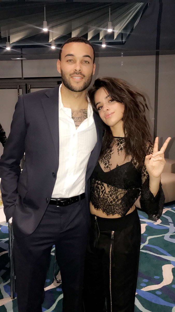 CCabelloSP's tweet photo. SNAPCHAT | @ItsDonBenjamin y Camila en la historia de @LianeV https://t.co/628dcCfmqO