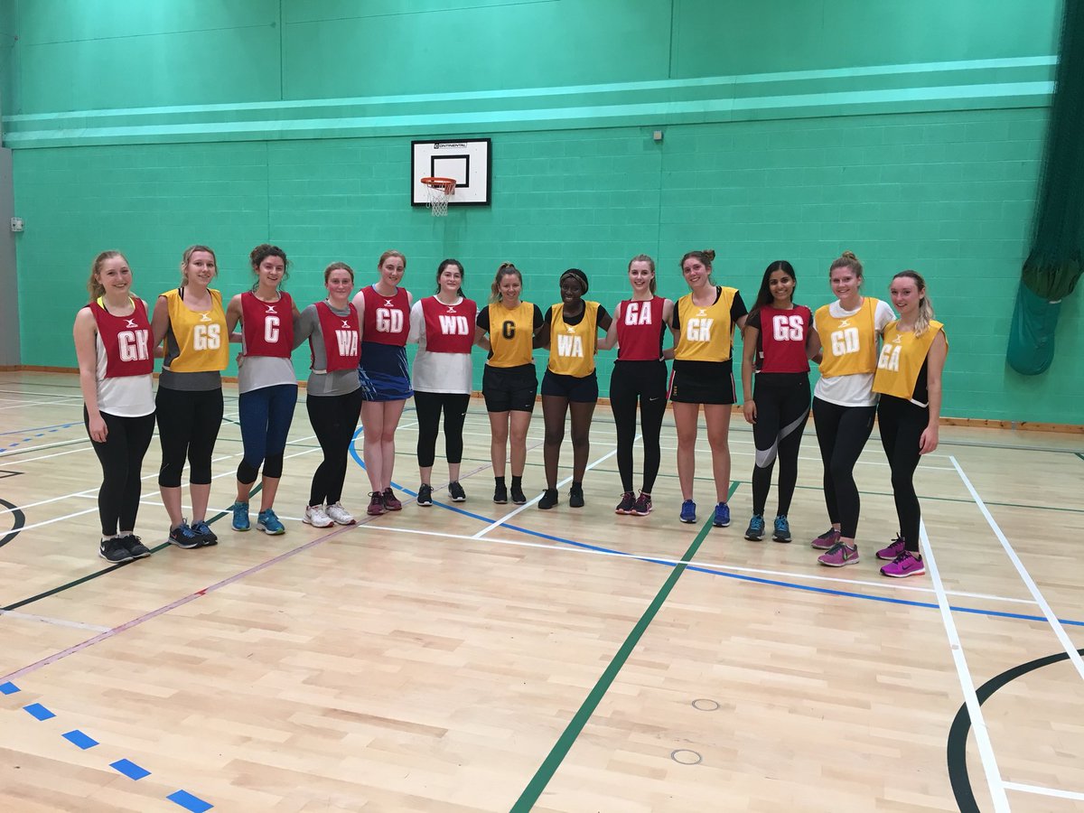 UMCampusNetball's tweet photo. Nice close game to finish night 1 in division 3 @UoM_Medicine 6 - 2 @PsychManchester https://t.co/qXyY7zdfh7