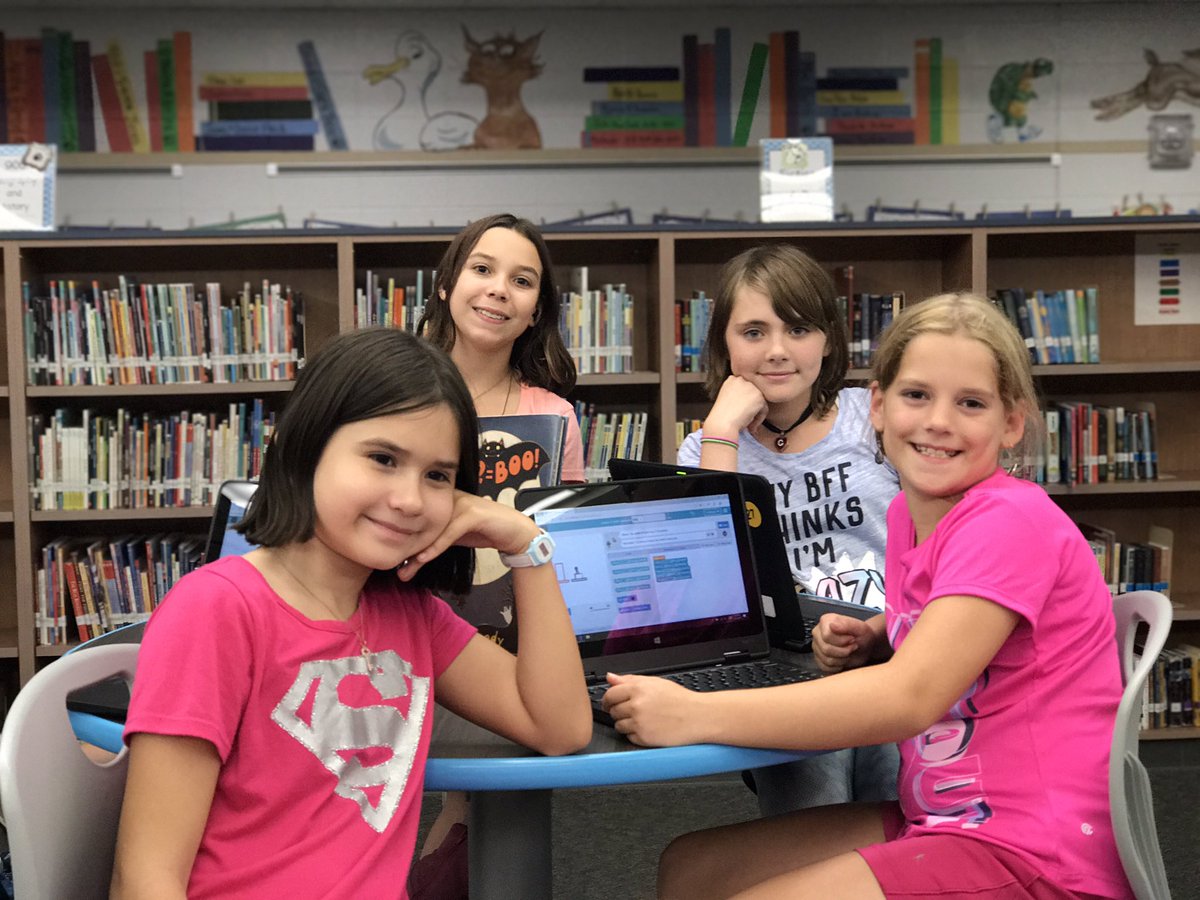 KreinhopCoding's tweet image. #GirlsWhoCode #WolfpackCODE #KhopP2P @KreinhopKISD
