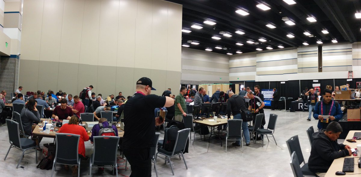 SAINTCON's tweet photo. #GetSoldering in full force at @SAINTCONHHV https://t.co/vOACfaYQW7