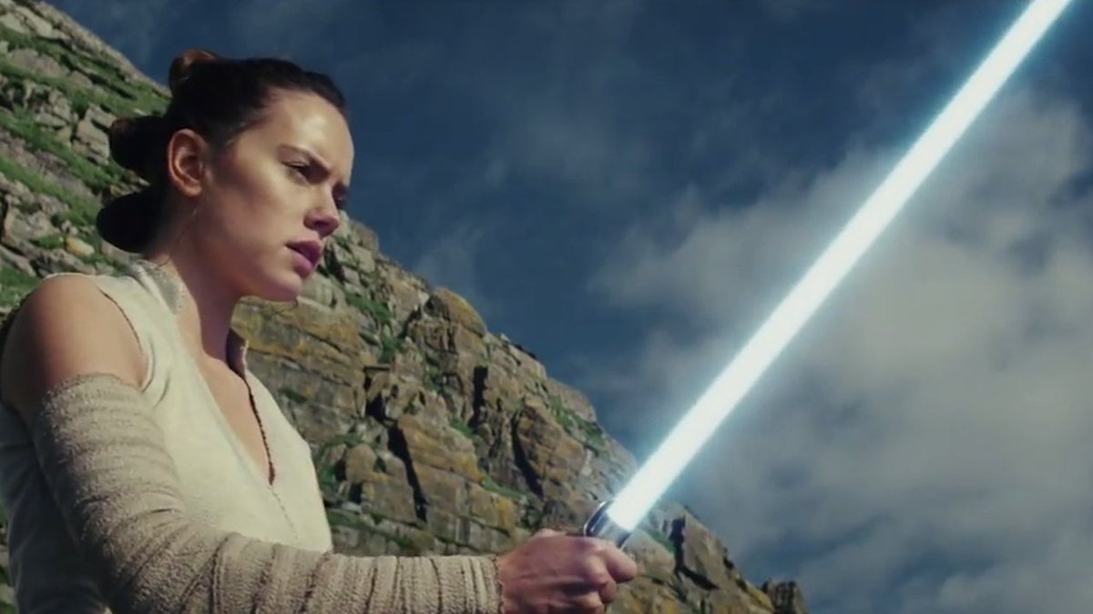 #Entertainment How 'Star Wars: The Last Jedi' Delivered a Rare Moment of Unity - Hollywood Reporter goo.gl/AoU84p