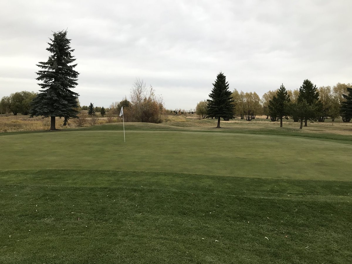 MeadowlandsGolf's tweet photo. Last round of 2017 for HP @d3and3r3n1uk 🙃 Not a bad end to the season Pro #68 #DoesNotCount #Flathead770 Excellent course conditions 👍 https://t.co/GNjNnhgcaJ