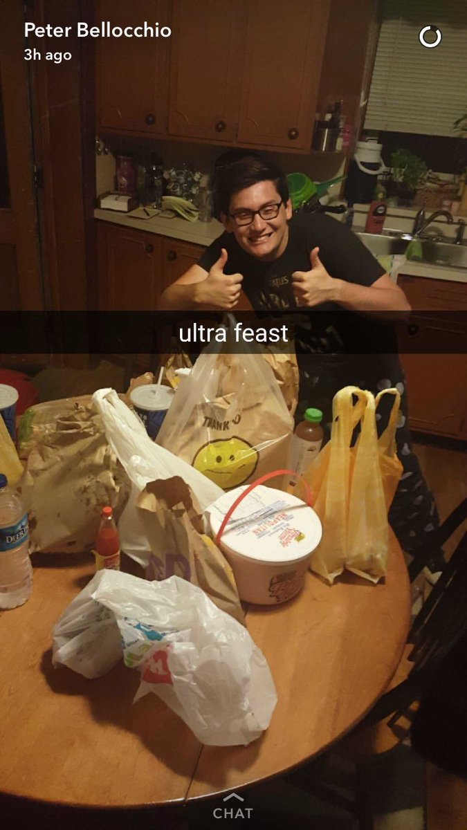 MarkDragon898's tweet photo. Happy Birthday @willzeffer may you have much food and many pants https://t.co/upEIPlKusM