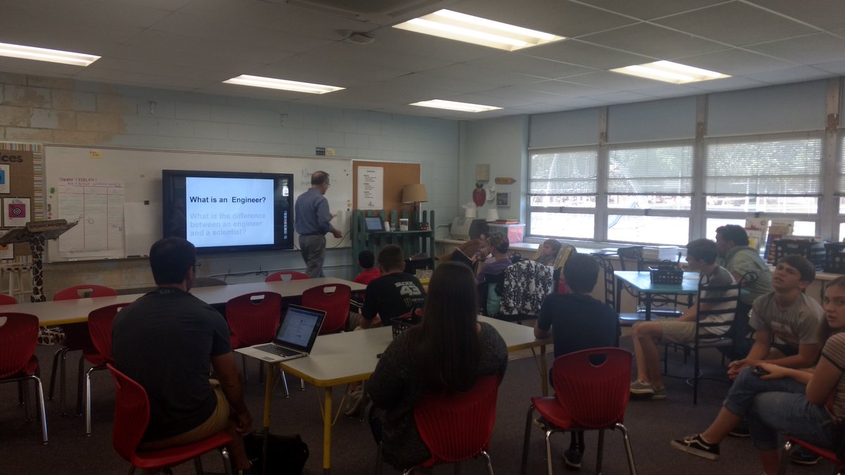 DiscoveryRobot1's tweet image. A civil engineer speaking to our team on what it&apos;s like to be an engineer. #safety #inspiration