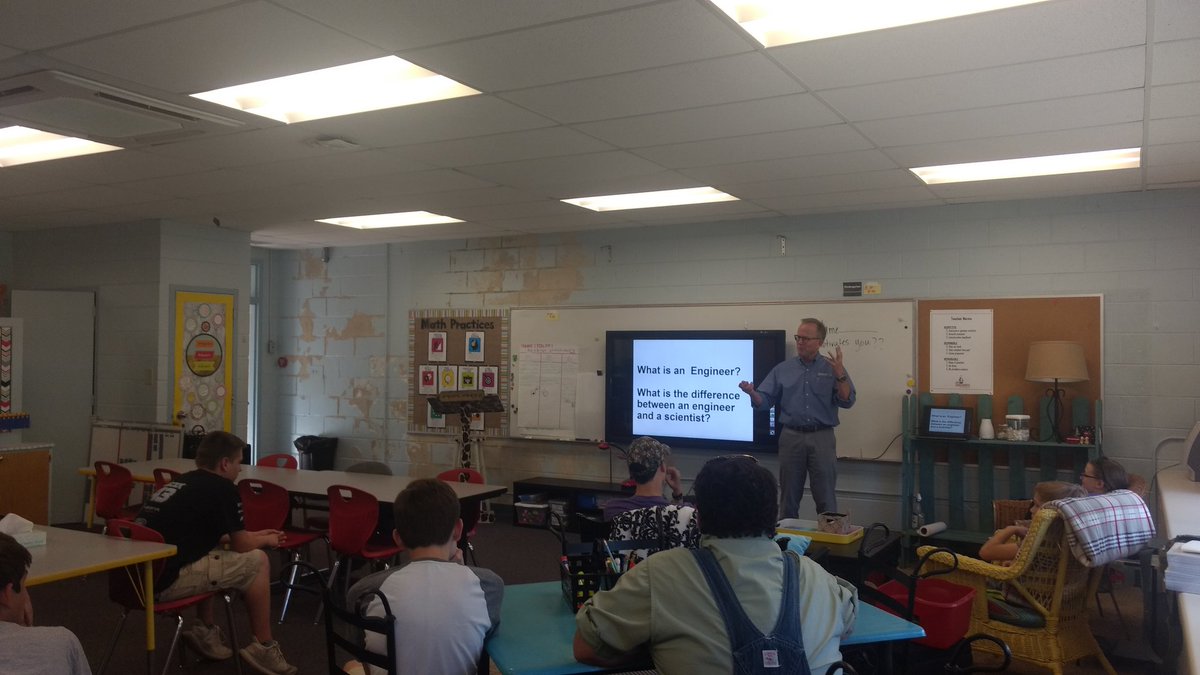 DiscoveryRobot1's tweet image. A civil engineer speaking to our team on what it&apos;s like to be an engineer. #safety #inspiration