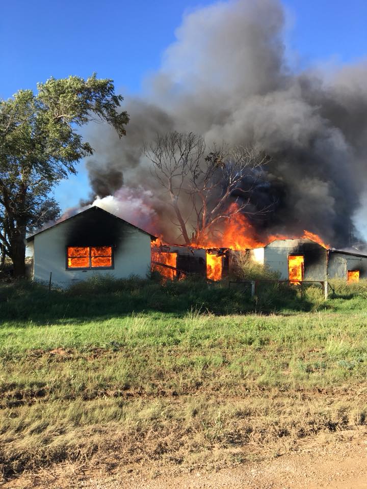 ABC7Amarillo's tweet photo. Authorities have arrested 2 juveniles in connection to several structure fires in Hartley. https://t.co/yWQs54vEFK https://t.co/wJk4VmrUDm