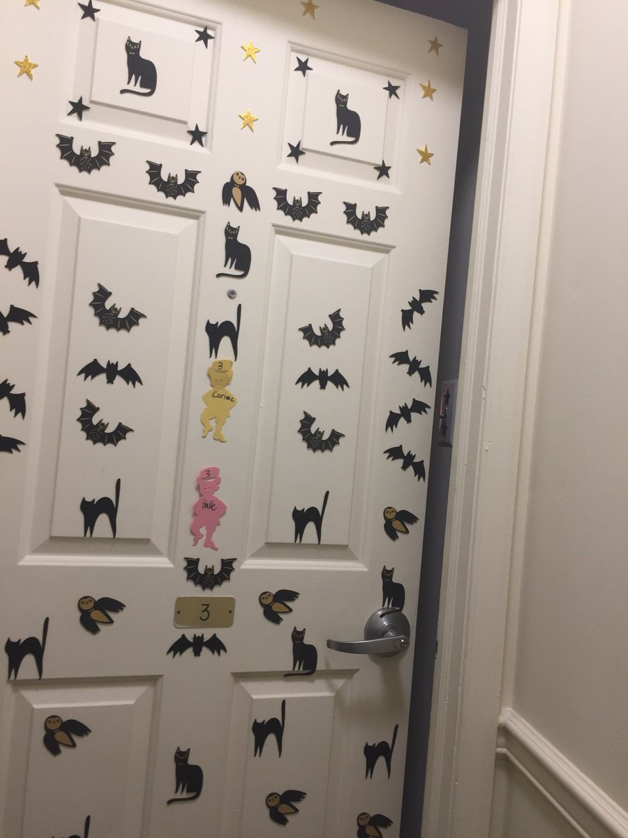 Halle_N_Nelson's tweet photo. If you haven’t decorated your door yet, you’re doing October wrong #wcu #foamstickers #spooky https://t.co/2Z6ZwtqOSo