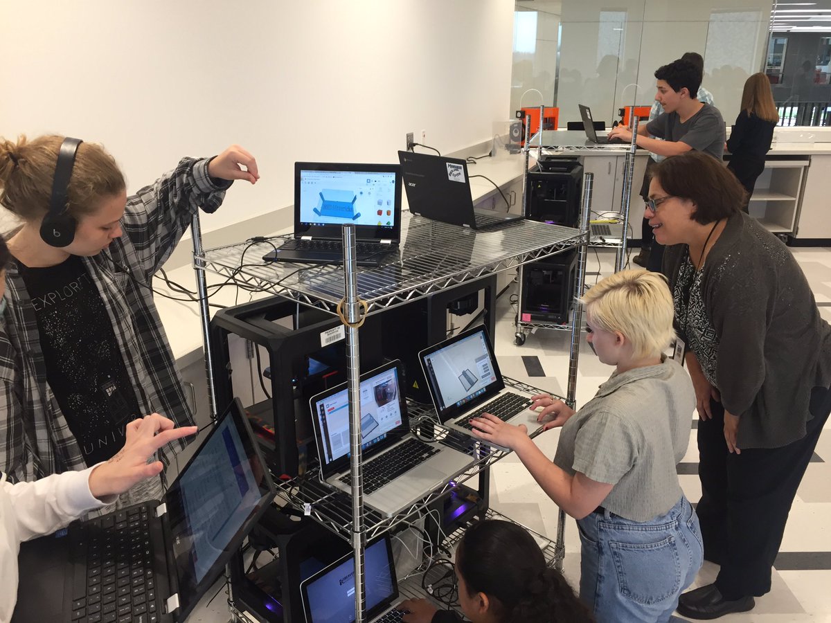 BSDFutureBus's tweet image. Maiden voyage of the #futurebus @makerbot mobile lab to Mountainside to support engineering &amp;amp; prototyping projects! #bsdfutureready #BSD3D
