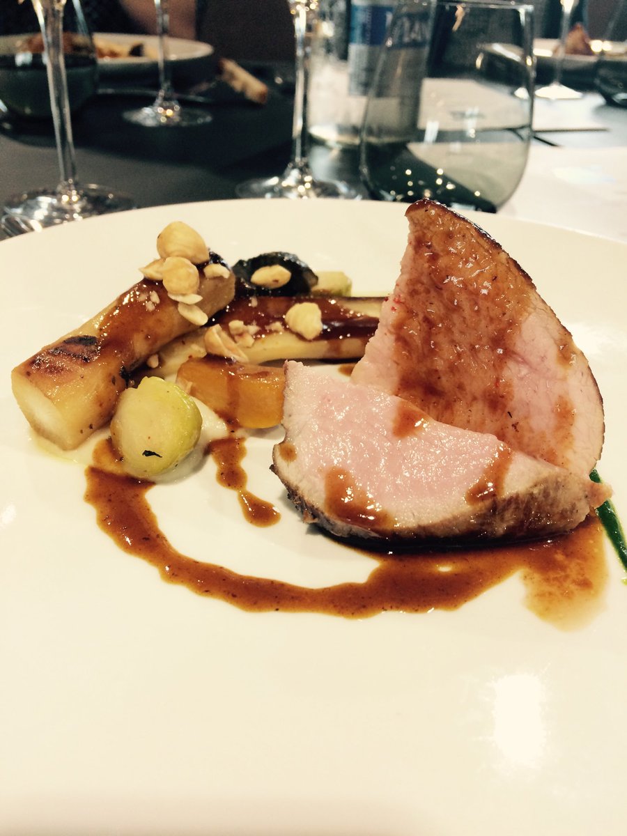 Amélie BINARD (@ameliebinard) on Twitter photo Noix de #veau <a href="/BleuBlancCoeur/">Bleu-Blanc-Coeur</a> de la <a href="/CoopCevap/">Cooperative CEVAP</a> et ses légumes de saison au <a href="/LeCielDeRennes/">Le Ciel de Rennes</a> ! #plaisirdesyeux #gout Noix de #veau <a href="/BleuBlancCoeur/">Bleu-Blanc-Coeur</a> de la <a href="/CoopCevap/">Cooperative CEVAP</a> et ses légumes de saison au <a href="/LeCielDeRennes/">Le Ciel de Rennes</a> ! #plaisirdesyeux #gout