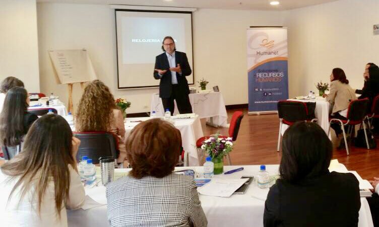 TonySMedina's tweet photo. BOGOTÁ - Liderazgo en Transiciones #LeT #liderazgo #cambio #influencia #interactionxxi #humanet #Bogota #TonySMedina https://t.co/55sOEY9gat