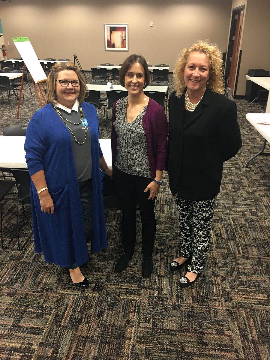 cindi_goembel's tweet photo. Excited to start the Schwab Pro Bono Challenge this morning in Orlando! #Schwab4Good #CommonImpact https://t.co/AMQrmCoye1