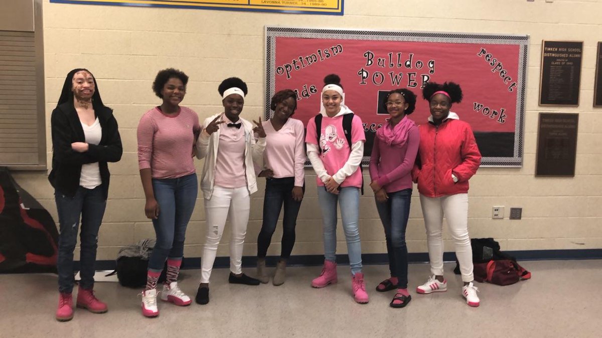 coachpamdavis22's tweet photo. Pups in Pink! #spiritweek #beatdmassillon @MckPepClub18 @CantonMcKinley https://t.co/UuwKJYq1pj