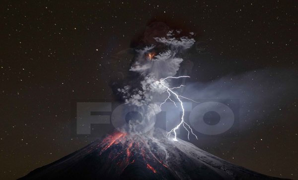 diario24horas's tweet photo. Fotoperiodistas en México lanzan iniciativa #FotoXWesley en solidaridad con colega herido en el sismo del #19S https://t.co/d23OLa1DW3 https://t.co/mEOghetBFU