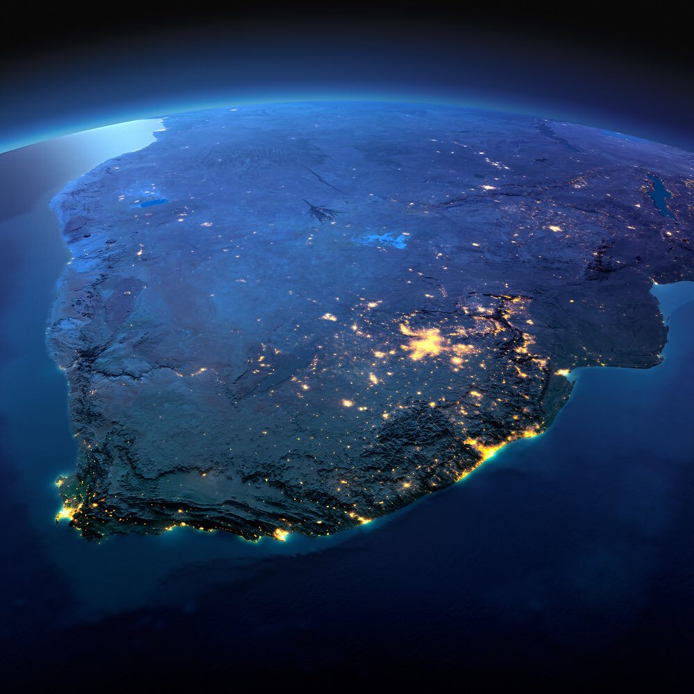 IgnazioMagnani's tweet photo. Hello CT! 🇿🇦
The @Space_Station is visible
to the naked eye at 7:38 pm
💫  if clouds allow
 ..
 ..
🌍 @KFMza @CapeTown @liezelv @allcapetown https://t.co/kPAA5TSl10