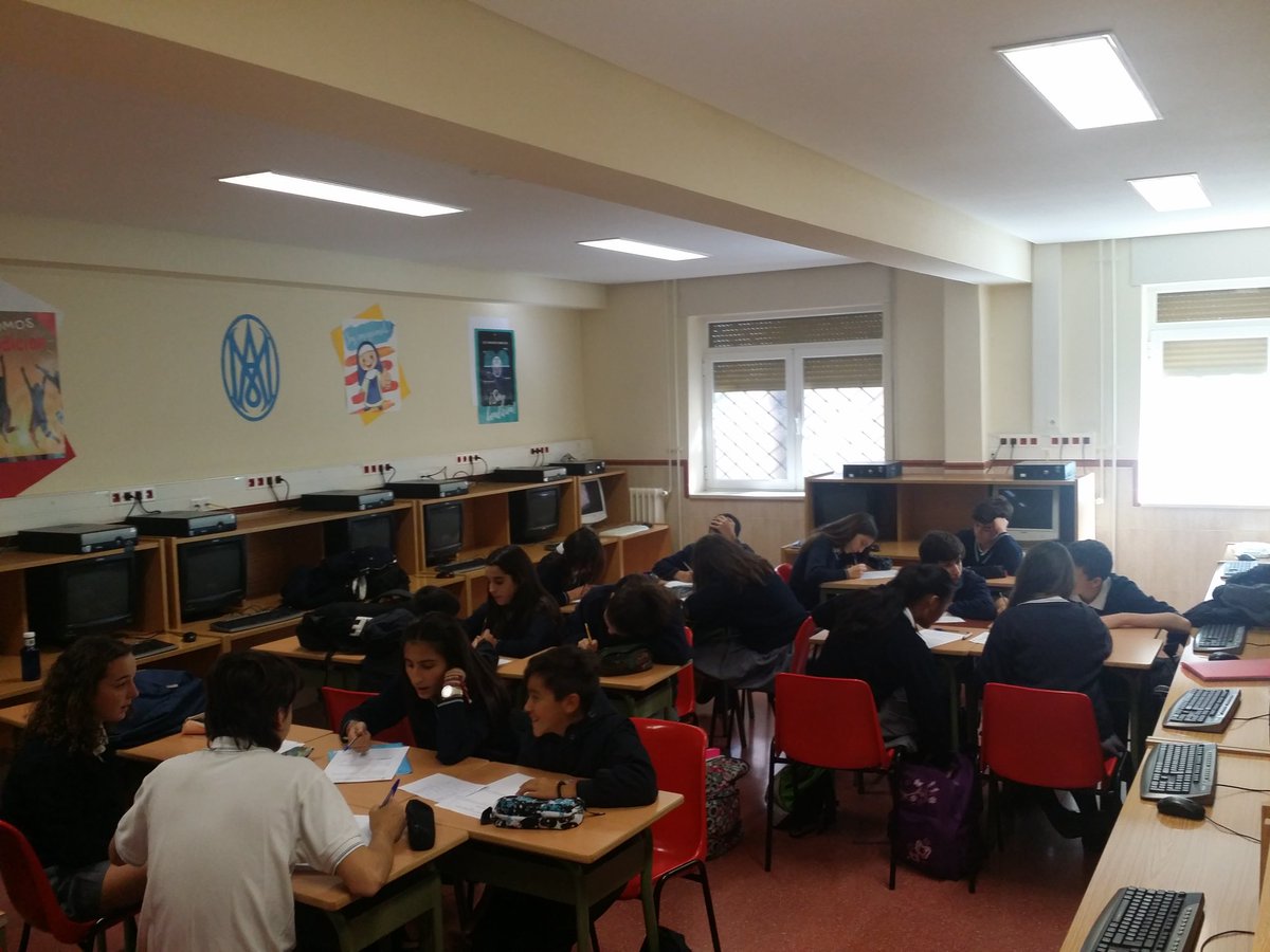 cristinajmz's tweet photo. En la escuela de detectives #RelPro vamos logrando cada vez más pistas... ya estamos más cerca de resolver el misterio #Nosgustanlasmates #Nosdivertimosaprendiendo #MatesConcepcionistas #Resolucióndeproblemas @concepcionistaE https://t.co/FoLLmxF9Mo