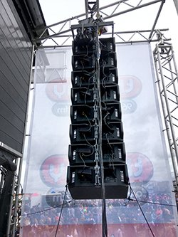 FastAndWide's tweet photo. #dBSSolutions invests in #dBTechnologies VIO line array from #CUKaudio for large event production https://t.co/En5olukhUp https://t.co/gOlzYys97U