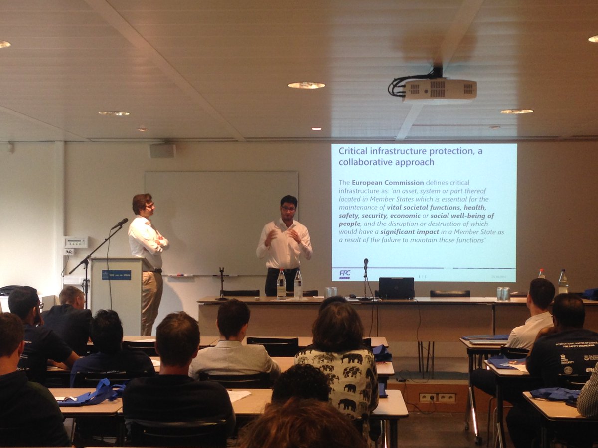 IntMaFSE's tweet photo. Double presentation by IMFSE alumni, now employees at @FPCRisk: 'Critical infrastructure protection, a collaborative approach'
#FSEDay https://t.co/F4zYWCNzg8