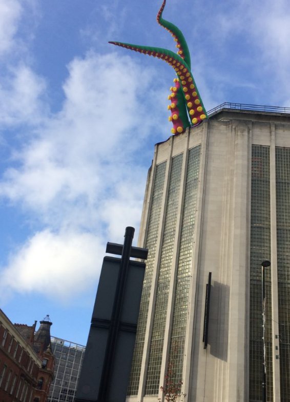 HalloweenMcr's tweet photo. There's something strange...in the neighbourhood...
#MonsterAttacks
#EyesPeeled #Manchester
#Halloweekend
@houseoffraser https://t.co/DMb71UCMt3