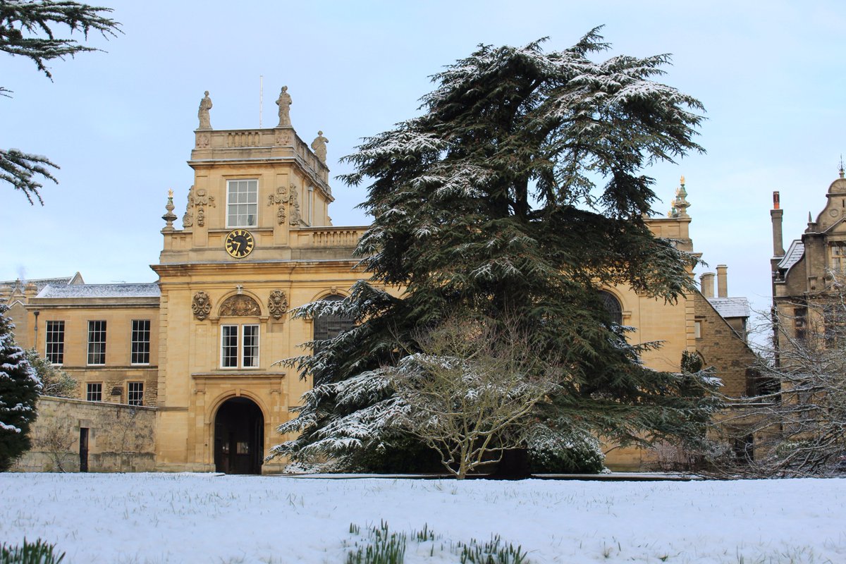 ConfOxford's tweet image. #ChristmasIsComing. Luckily, it's not too late to book Christmas functions at @TrinityOxford! conference-oxford.com/news-info/cele…