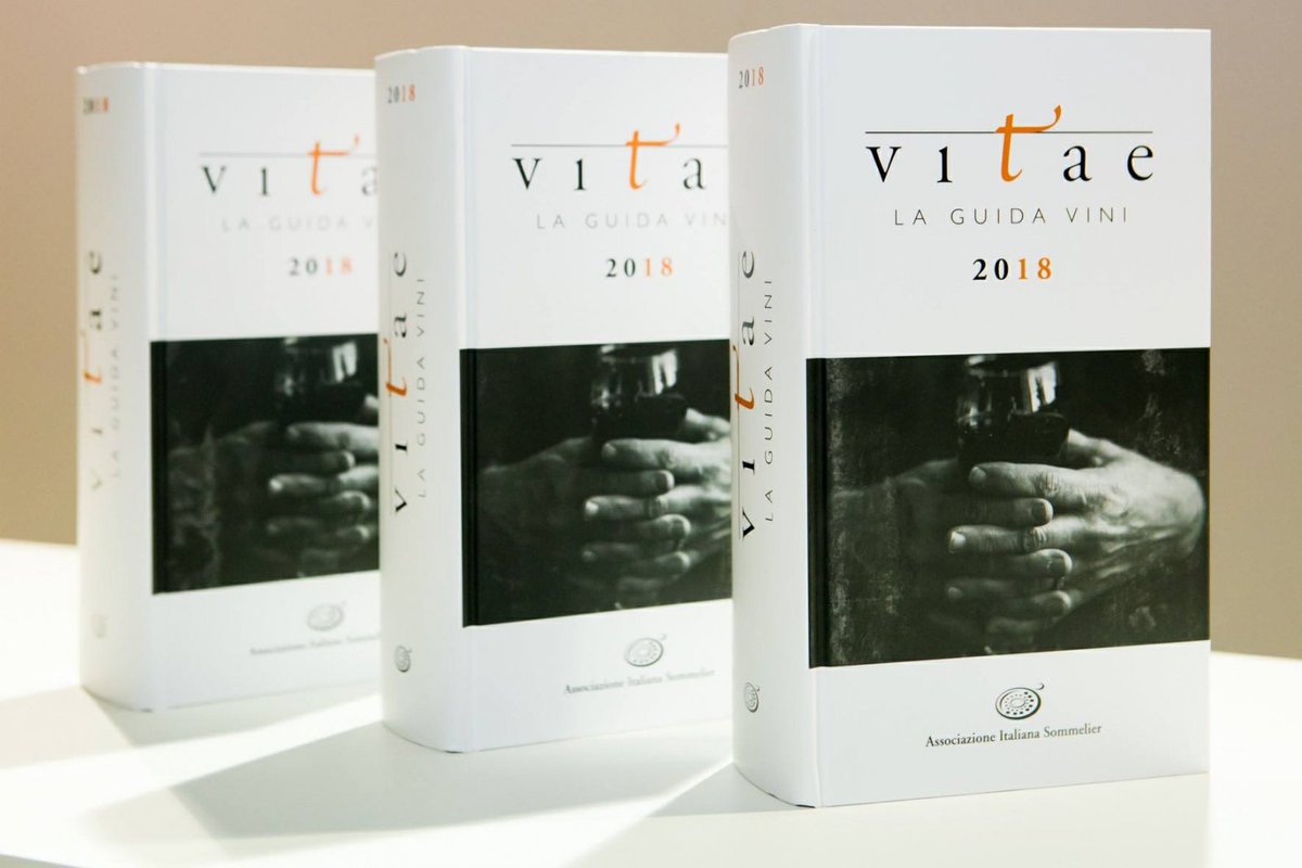 beverfood's tweet photo. La nuova Guida #Vitae 2018 a Milano: l’operosità dei #Sommelier #AIS https://t.co/HjD8B4Ff4L #GuideVini https://t.co/xcKBqXqnQB