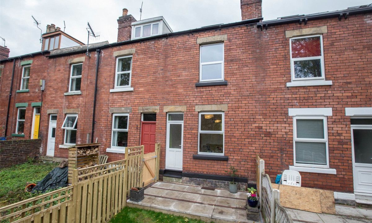 #Sheffield Buy-to-let Property: Characterful three bed terrace in heart of Meersbrook, Property Launch Sat 28th Oct. buff.ly/2xY0Imt