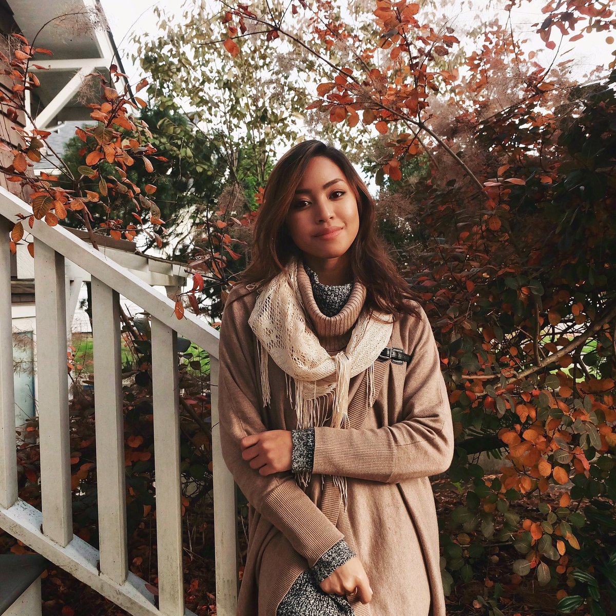 AyanaJimenez's tweet photo. Autumn. π
#letdeadthingsgo
#fuzzy https://t.co/LrqWd9O5D9