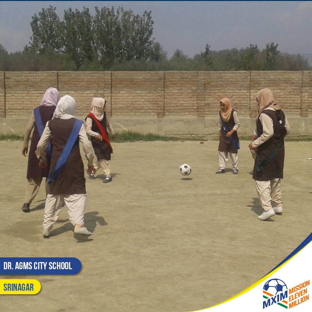 MXIMIndia's tweet photo. Dr. AGMS City School, is one of the 1200+ schools in Srinagar that's part of #MXIM. #FootballTakesOver https://t.co/RPrjl81ndA