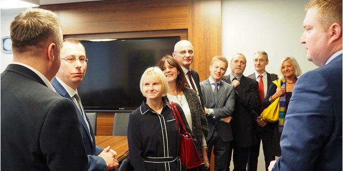 POT_GOV_Pl's tweet photo. W Warszawie zakończyła się dwudniowa narada dyrektorów #ZOPOT z kierownictwem @POT_GOV_Pl ☺️🌞#Polska #turystyka 
➡️https://t.co/5DvLj3BS6O https://t.co/Xyf4RJsMS9