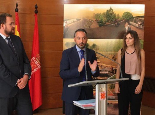 DesvinculaT's tweet photo. Ayudas de hasta 3.650 euros para #propietarios que quieran #alquilar su #vivienda en #Murcia https://t.co/DgyDkEXwMR
#alquilarpiso https://t.co/gb9KGab4Mk