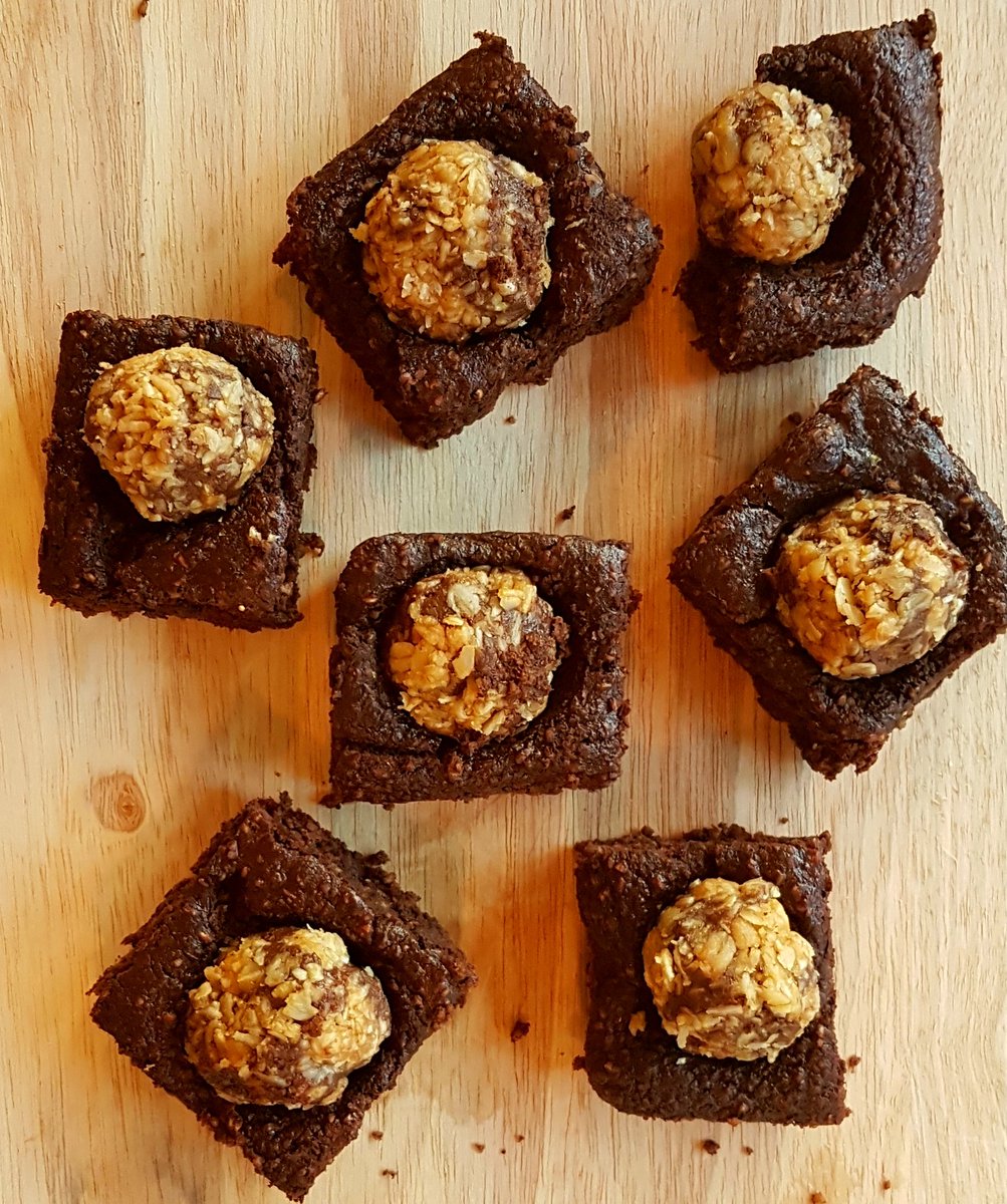 IamtheHiggster's tweet photo. .@spamellab made cookie dough brownies and we ate them all before 930am. 😍😍

#GlutenFree #NoRefinedSugar #Healthy #FoodPorn https://t.co/MlO3AGNnEj