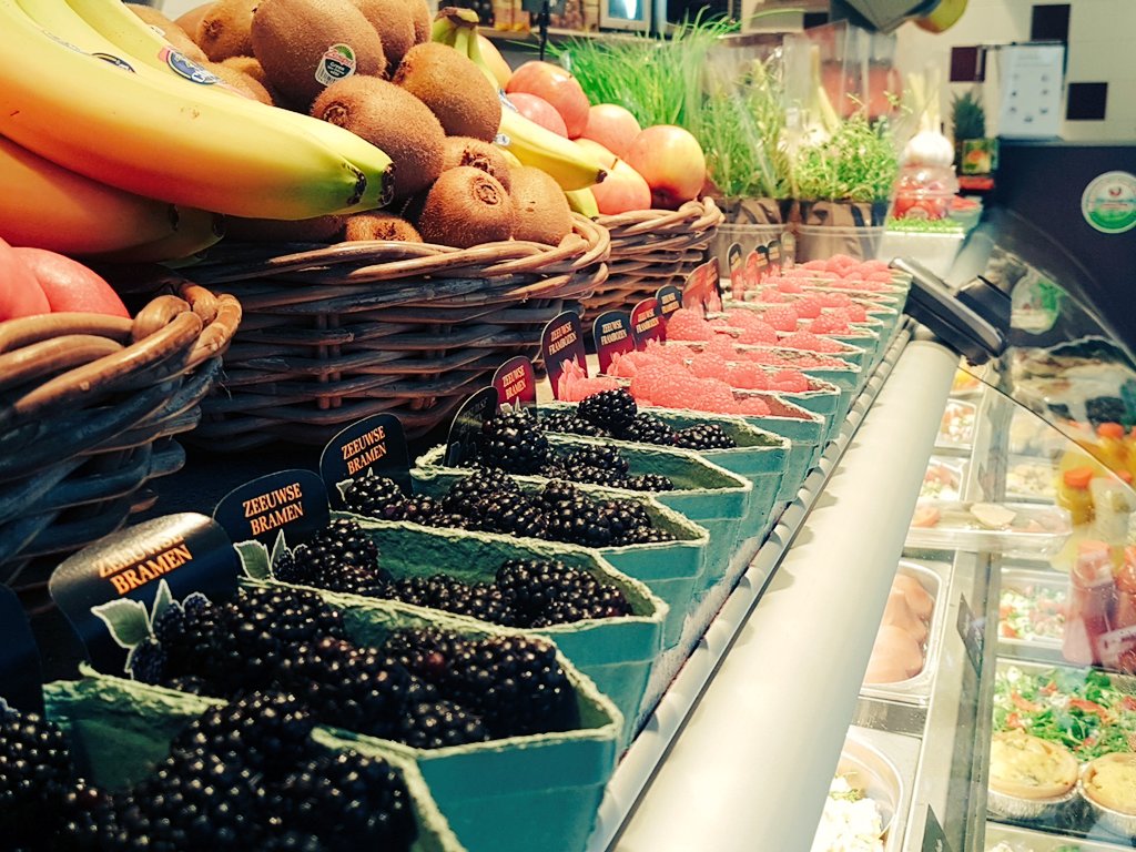 Ze zijn er nog! Vérs van te Walcherse teler: 'Zeeuwse'  Frambozen en Bramen!