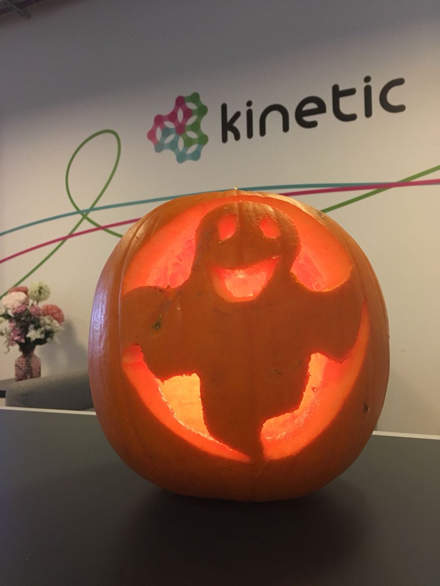 lucymc1's tweet photo. @AdmediaLtd @kineticwwUK #teamdirect #winningteam #dreamteam #halloween #spooky https://t.co/umkHkxtxv6