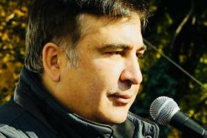 SonyaLonger's tweet photo. Ночью #Саакашвили спал в палатке под Радой: политик записал #видео'обращение https://t.co/PrtrwfWSfX https://t.co/F5eqKuXsLK