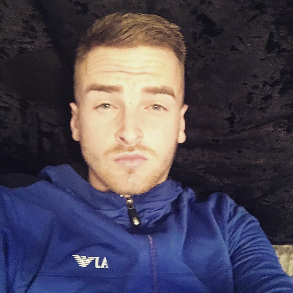 HLRidge's tweet photo. Yesterday #lazyday #armani https://t.co/2Qe2UwIa0S
