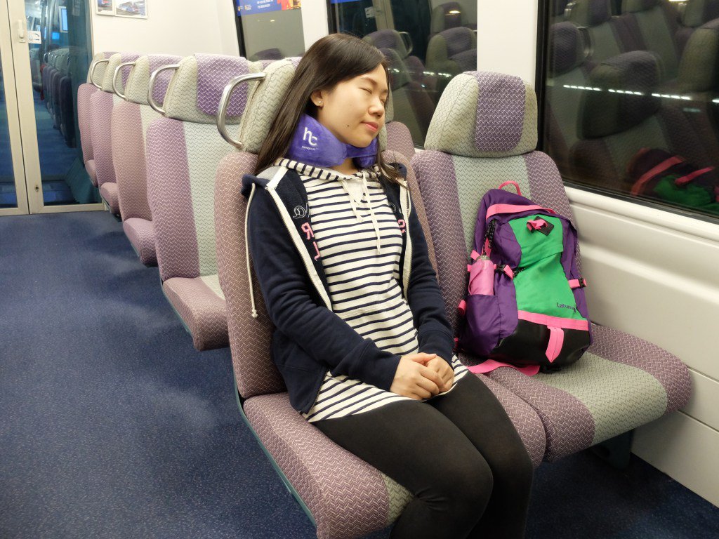 LittleGateLink's tweet image. Handycosy review. Convenient travel pillow. #GadgetReview ow.ly/jyx030fI1Es