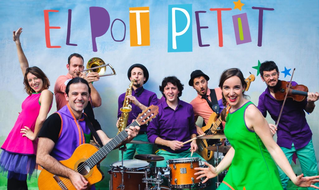 multicapacitats's tweet photo. Amb molt de ritme per a tots! El Pot Petit,membres Di-versiones,Gabriel Gorce,Banda a la Vista, Papaya Jam, grup Parrak i Begonya Matesanz. https://t.co/0RfbWHhHyJ
